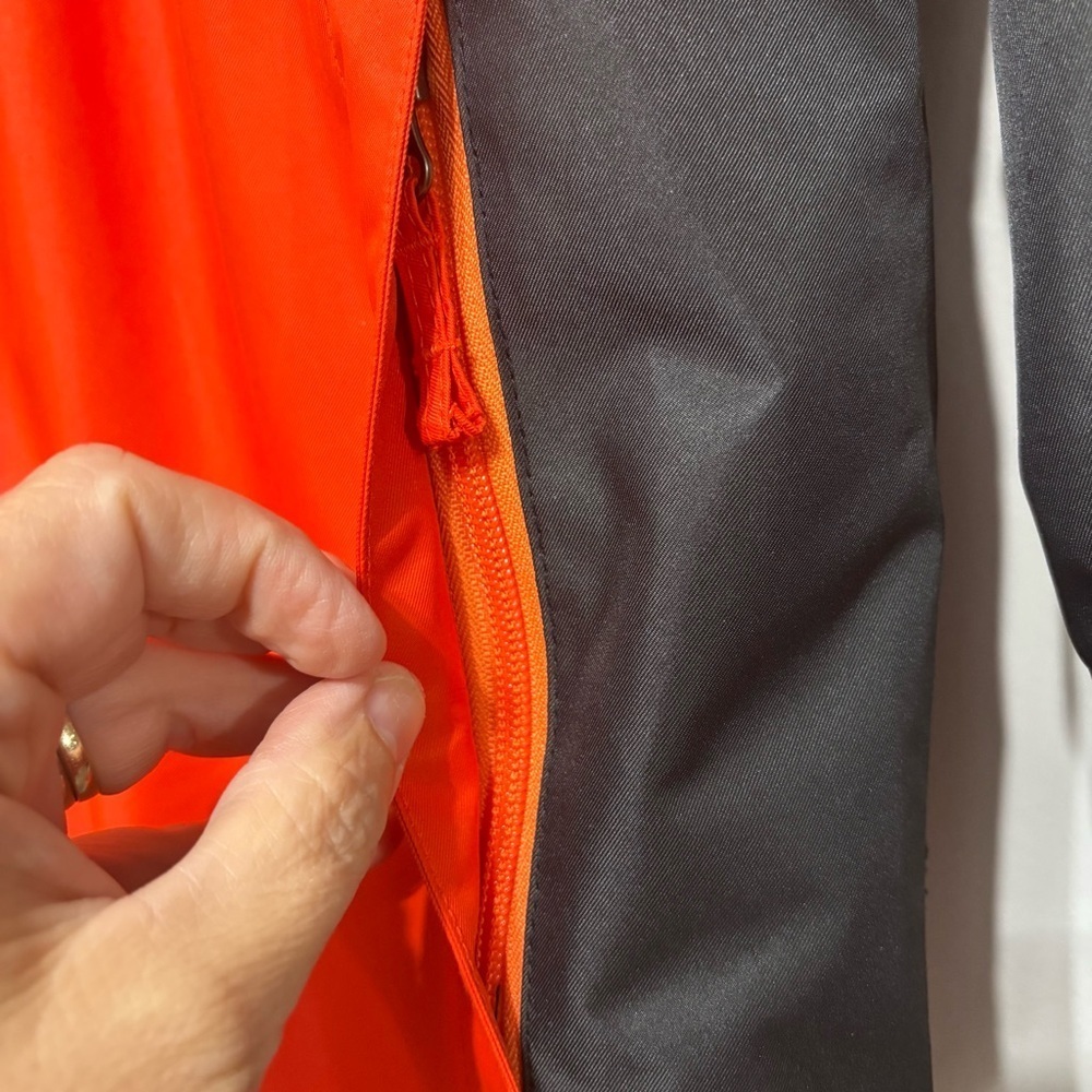 High-Performance Red and Black Men's Jacket - Picture 3 of 11
